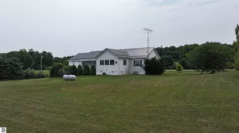 Exterior - 1190 Arthur, Remus, MI 49340 photo 9 of 16