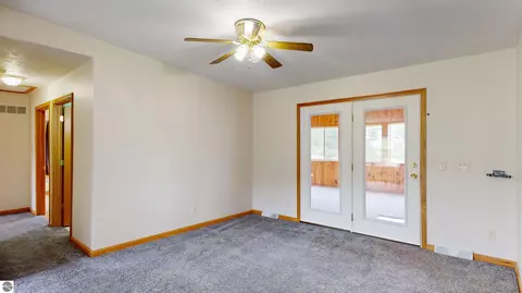 Living - 1190 Arthur, Remus, MI 49340 photo 3 of 4
