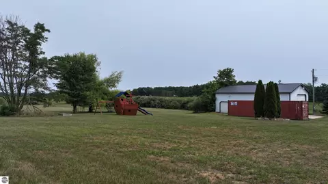 Exterior - 1190 Arthur, Remus, MI 49340 photo 12 of 16