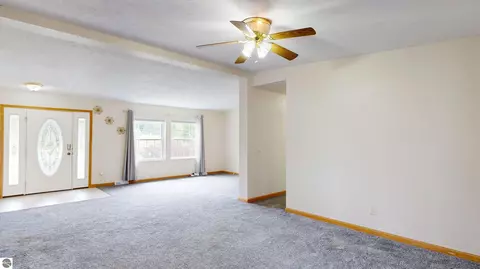 Living - 1190 Arthur, Remus, MI 49340 photo 4 of 4