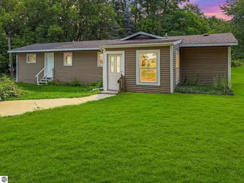 9010 Edgar Rd, Vestaburg, MI 48891