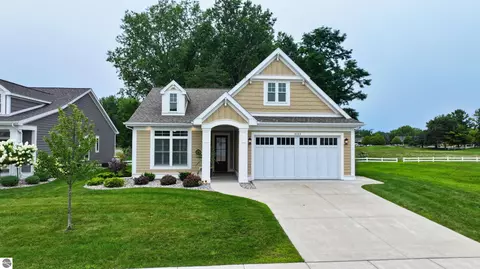 4169 Village Grn # 28, Freeland, MI 48623