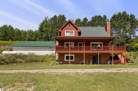 13229 Yates Rd, Copemish, MI 49625