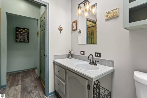 Bath - 3652 S Schomberg Rd, Cedar, MI 49621 photo 7 of 7