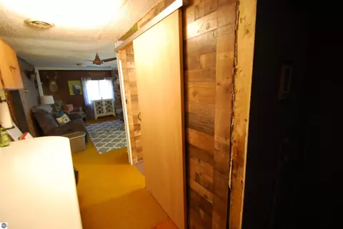 Entry Way - 5295 Cedar Lake Rd, Gladwin, MI 48624 photo 1 of 1