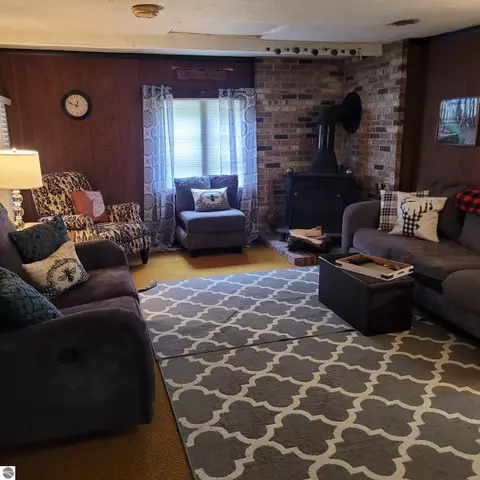 Living - 5295 Cedar Lake Rd, Gladwin, MI 48624 photo 1 of 5