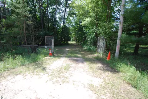 Exterior - 5295 Cedar Lake Rd, Gladwin, MI 48624 photo 18 of 19