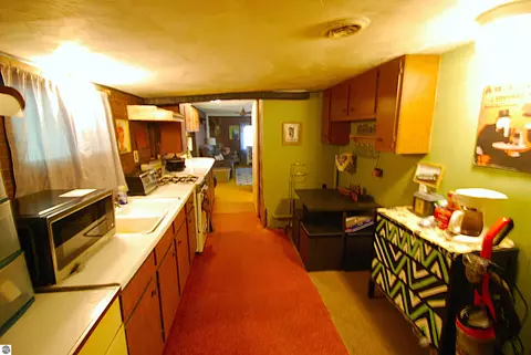 Kitchen - 5295 Cedar Lake Rd, Gladwin, MI 48624 photo 2 of 2