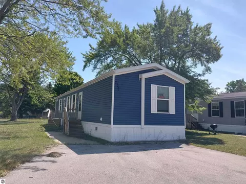 2751 Ray Blvd, Traverse City, MI 49686