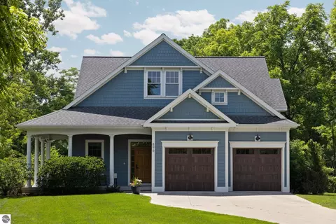 896 Incochee Woods Dr, Traverse City, MI 49684
