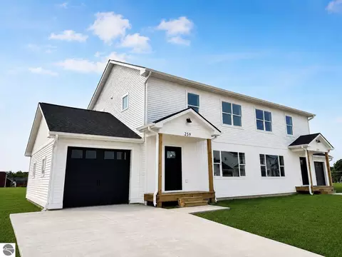266 Viola Ln # 4, Traverse City, MI 49685
