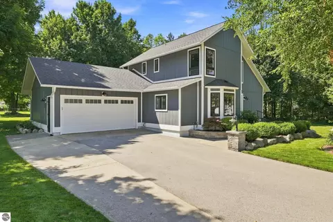 501 Franklin St, Kingsley, MI 49649