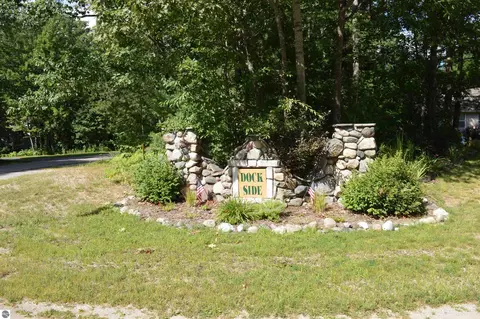 2080 Driftwood Ln, Kalkaska, MI 49646