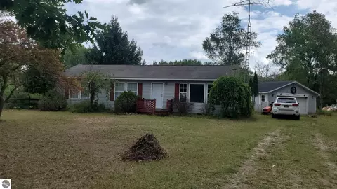 13322 Fifth Ave, Marion, MI 49665