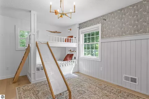 Bedroom - 7481 E Lincoln Rd, Cedar, MI 49621 photo 6 of 6
