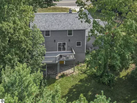 Exterior - 7481 E Lincoln Rd, Cedar, MI 49621 photo 4 of 15