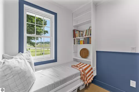 Bedroom - 7481 E Lincoln Rd, Cedar, MI 49621 photo 3 of 6