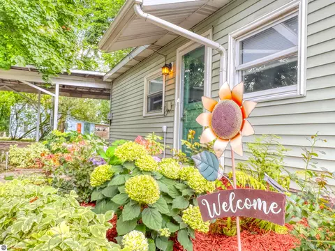 10724 Cutler St, Chippewa Lake, MI 49320