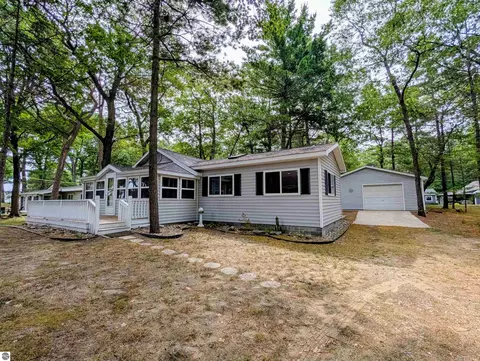 Exterior - 5430 E 9th St, Au Gres, MI 48703 photo 2 of 16