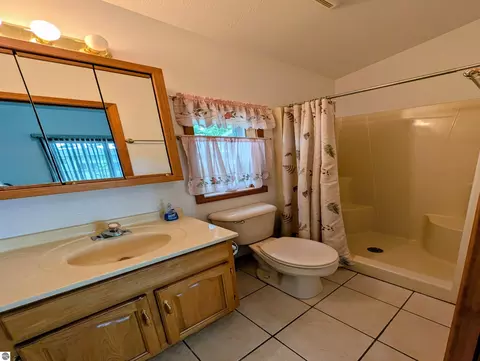 Bath - 5430 E 9th St, Au Gres, MI 48703 photo 1 of 3