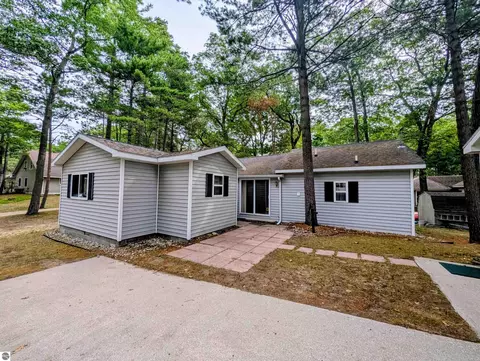 Exterior - 5430 E 9th St, Au Gres, MI 48703 photo 11 of 16