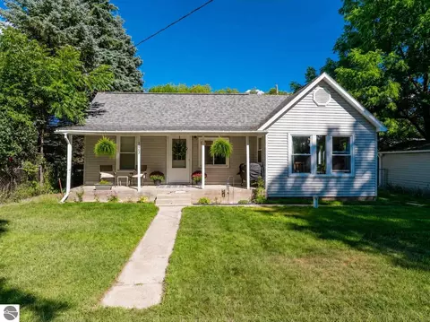 1667 Ewing St, Grawn, MI 49637