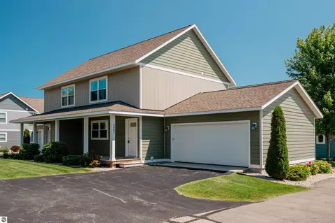 4082 Haverhill Ct, Traverse City, MI 49684