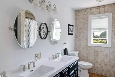Bath - 8224 S Schomberg Rd, Cedar, MI 49621 photo 1 of 3