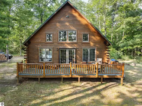 8071 Heatherwood Cir, Elmira, MI 49730