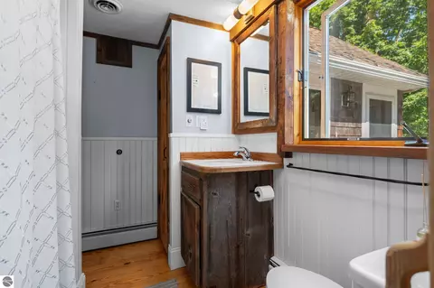 Bath - 6020 E Hackett Dr, Cedar, MI 49621 photo 2 of 4