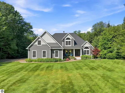 7255 Russ Noble Dr, Traverse City, MI 49685