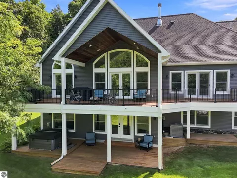 7255 Russ Noble Dr, Traverse City, MI 49685