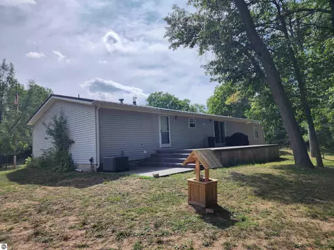Exterior - 3560 Pine Tree, Weidman, MI 48893 photo 5 of 6