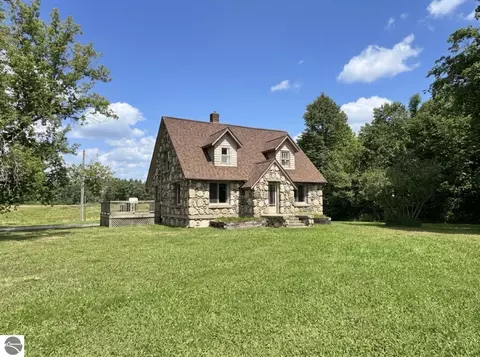 6479 E West Branch Rd, Saint Helen, MI 48656