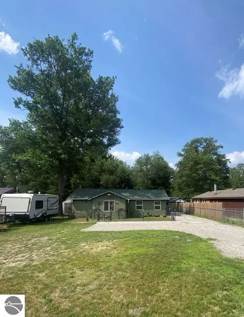 9097 Superior Ave, Saint Helen, MI 48656
