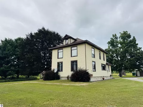 Exterior - 7146 River Rd, Evart, MI 49631 photo 2 of 18