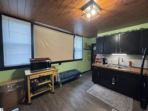 Kitchen - 7146 River Rd, Evart, MI 49631 photo 1 of 4
