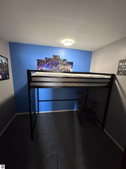 Bedroom - 7146 River Rd, Evart, MI 49631 photo 6 of 6
