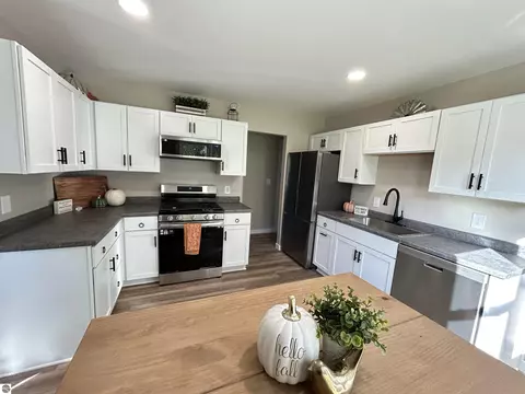4358 S Manor Wood Dr, Traverse City, MI 49685