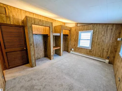 Bedroom - 1656 Riverside Dr, Au Gres, MI 48703 photo 5 of 6