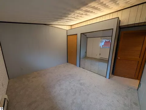 Bedroom - 1656 Riverside Dr, Au Gres, MI 48703 photo 2 of 6