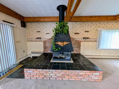 Living - 1656 Riverside Dr, Au Gres, MI 48703 photo 4 of 5
