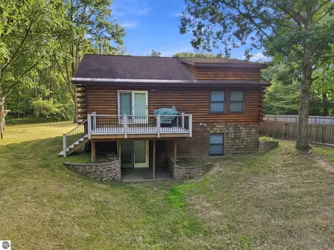 Exterior - 2085 E Mannsiding Rd, Harrison, MI 48625 photo 15 of 17