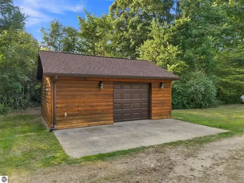 Exterior - 2085 E Mannsiding Rd, Harrison, MI 48625 photo 16 of 17