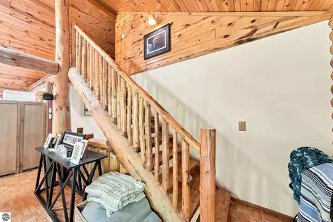 Entry Way - 2085 E Mannsiding Rd, Harrison, MI 48625 photo 1 of 2