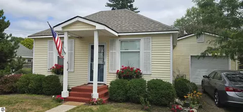 130 Grant St, East Tawas, MI 48730