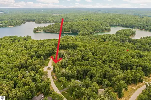 2238 Arbutus Pointe Dr, Traverse City, MI 49696