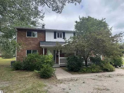 9316 Maryland St # B, Oscoda, MI 48750