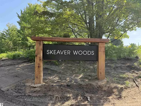 896 Backcountry Dr, Traverse City, MI 49696