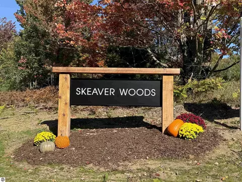 896 Backcountry Dr, Traverse City, MI 49696
